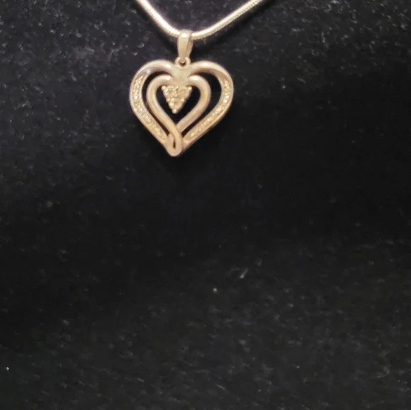 Silver Heart Pendant Necklace C - Picture 4 of 9